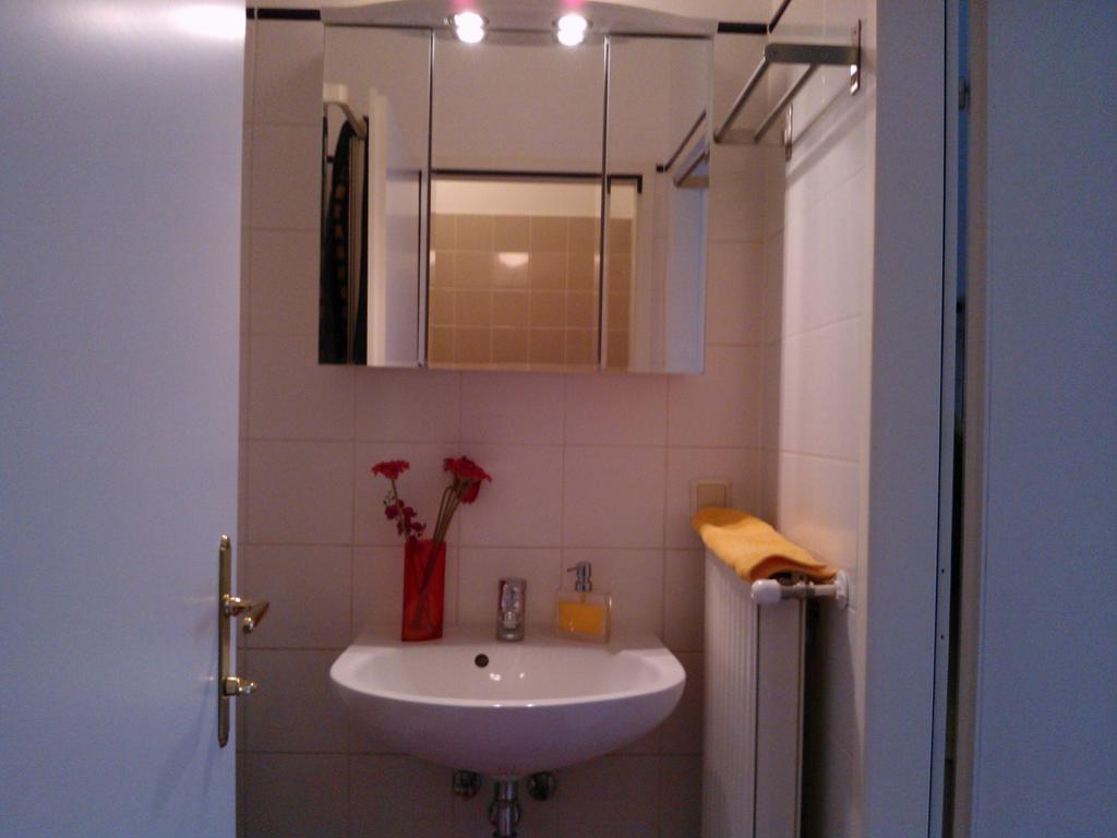 Gemuetliche Wohnung Nahe Zentrum Vídeň Pokoj fotografie